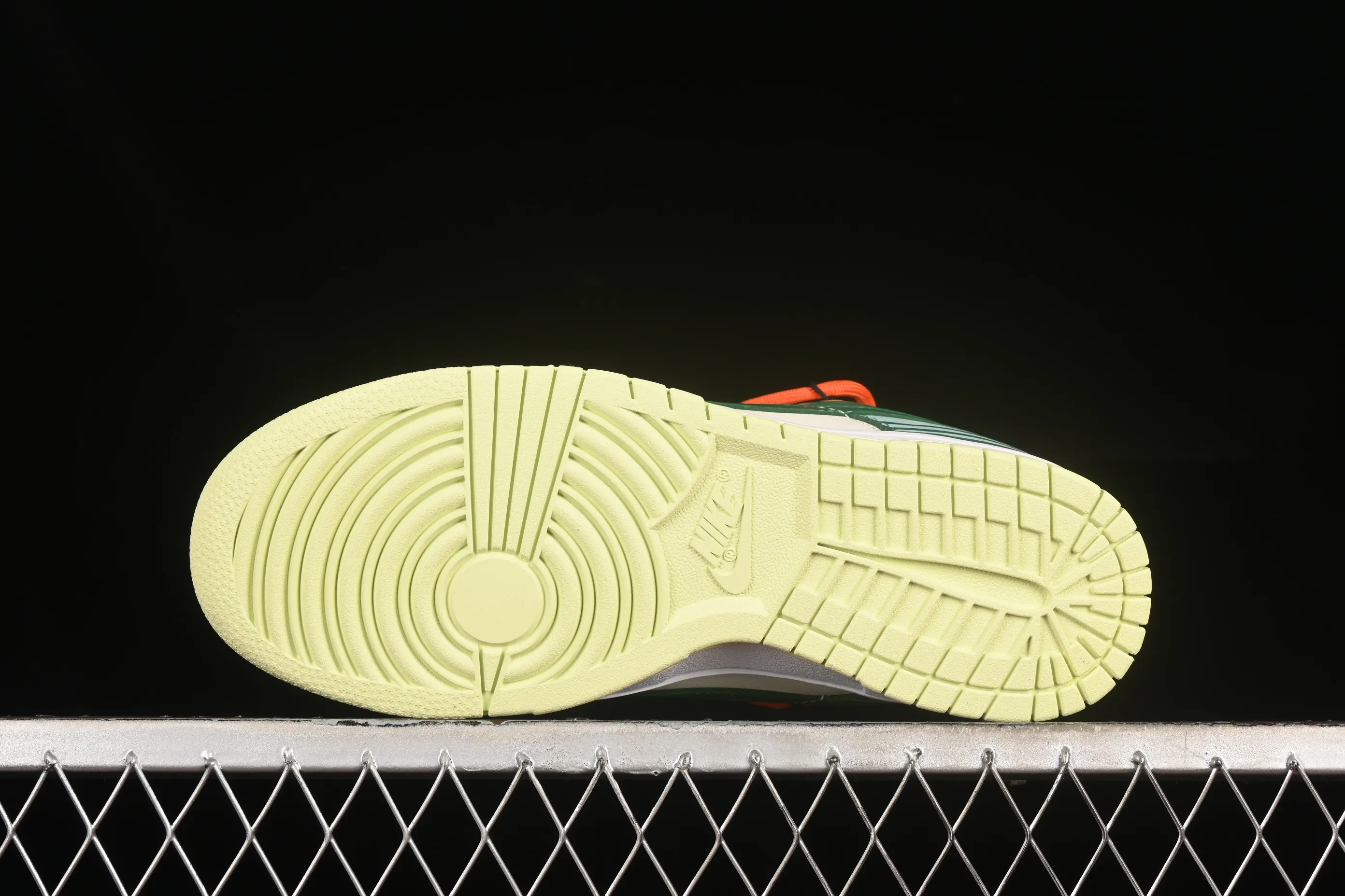 All Categories Nk SB Dunk Series Nk SB Dunk Low Low-top sneakers Nk Dunk Low "Year of the Dragon" Year of the Dragon limited theme SB low-top casual sneakers DD1503-600